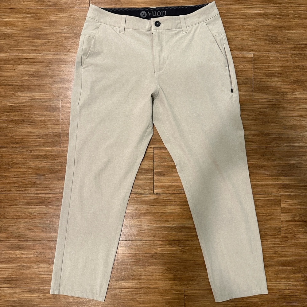 Vuori Cascade Tech Pant | Size 30 | Like New!